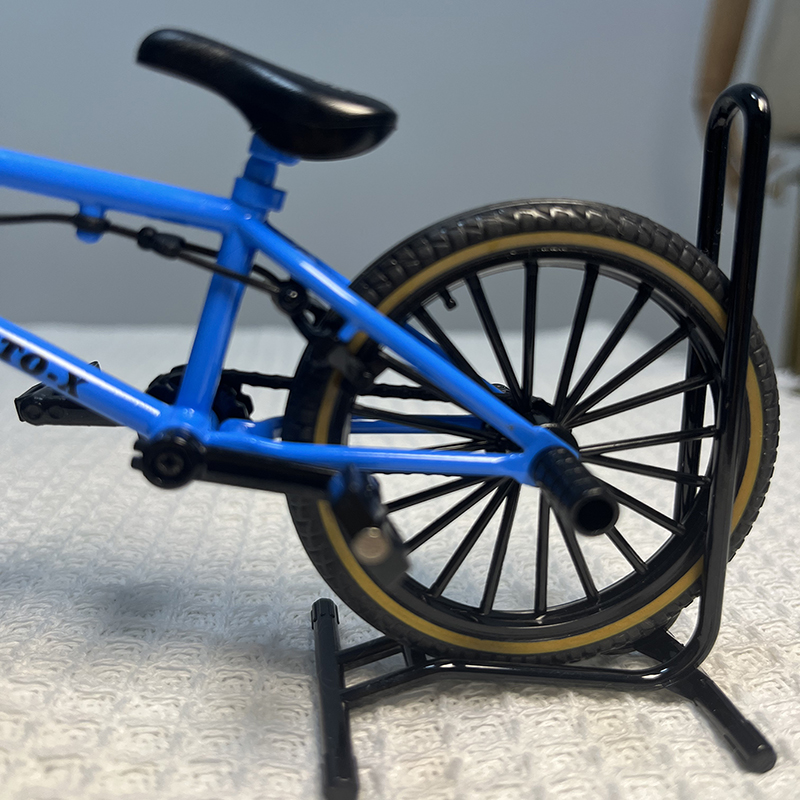 1:8 نموذج صغير سبيكة دراجة مع  - مراجعة Mountain Biking Gifts وسعره